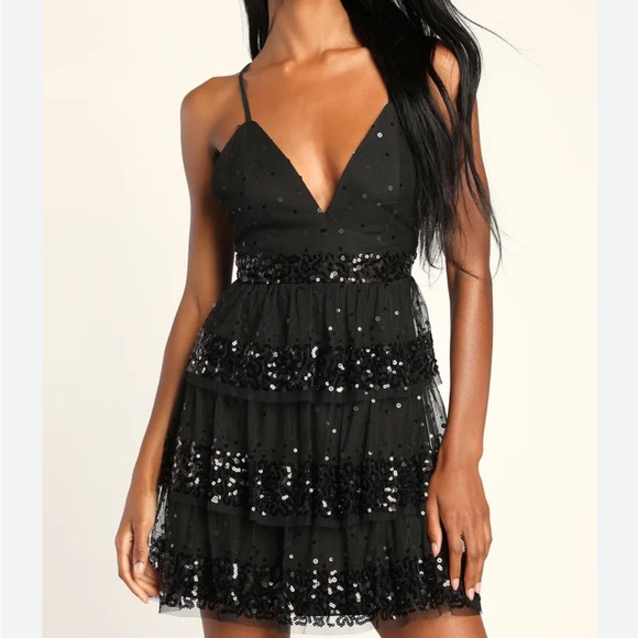 Lulus Dresses & Skirts - 🖤Lulu's Black Sequin Tiered Mini Dress🖤